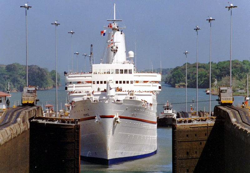 Fichier:Canal de panama multi134.jpg