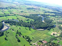 Figure 9 - l'Allier des Plaines. Succession de méandres à Brioude - CEN Auvergne.jpg